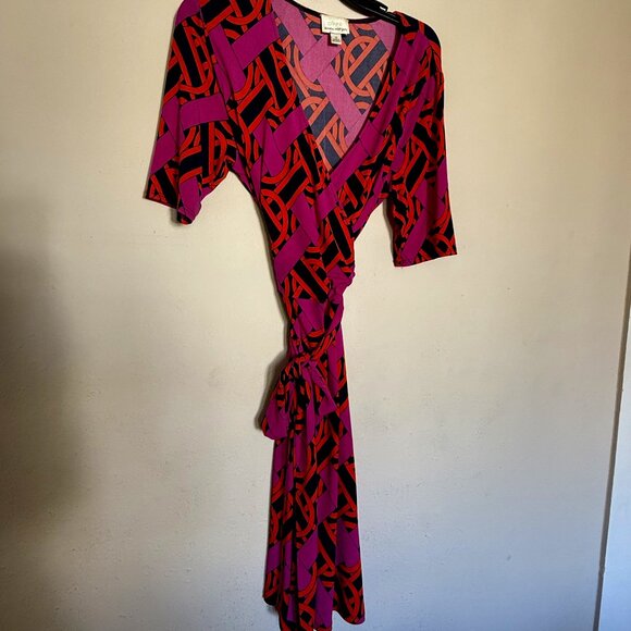 Retro Print Wrap Dress - Picture 1 of 3